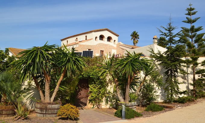 La Bisbal del Penedes Cottage | Mas du XVII siècle au mileu des vignes du Penedes, avec piscine privée