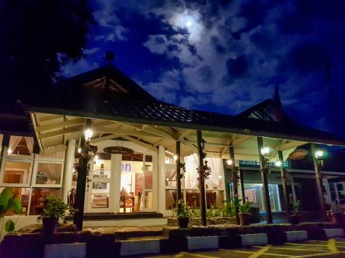Ranau Cabine | Sutera Sanctuary Lodges At Poring Hot Springs