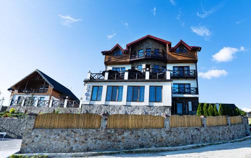 Polyanytsya Hôtel | SVOI Hotel