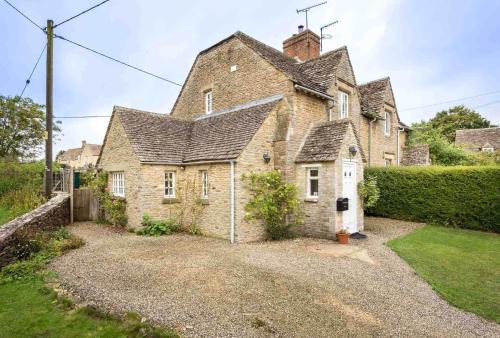 Southrop Maison | Swan View