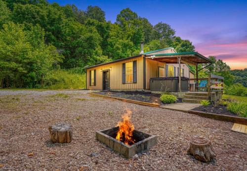 South Bloomingville Maison | Swaying Pines Cabin
