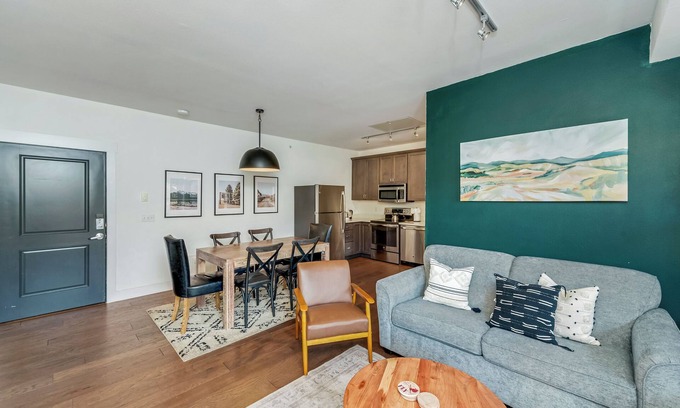 Crested Butte Copropriété | Sweeping Mountain Views, Walk to Lifts, Pet Friendly, Close to Town!