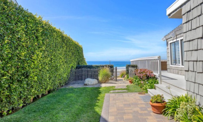 Western Malibu Maison | Sweeping Ocean Views of Zuma Beach