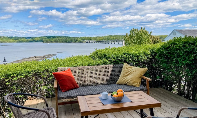 Wiscasset Maison | Sweeping Sheepscot River views in newly renovated 200 year old Wiscasset home