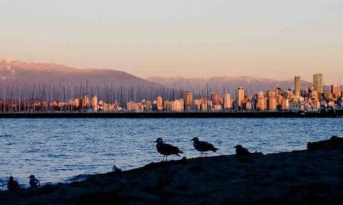 West Point Grey Maison | Sweet home by Point Grey with AC