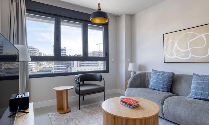 Imperial Appartement | Sweet Imperial 1BR w/ Gym, Pool & Doorman, near Parks, by Blueground