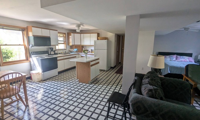 Newfield Appartement | Sweet kid & pet friendly studio near Ithaca & Watkins