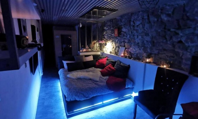 Quartier Hyper-Centre Appartement | Sweet Loft Grenoble- Votre nid d'amour avec Jacuzzi & Sauna au cœur de Grenoble