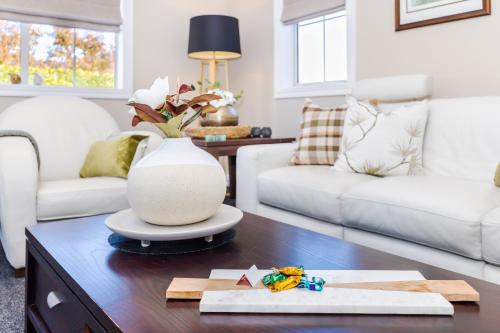 Cambridge Appartement | Sweet Magnolia 1 or 2 BR Suite St Kilda Cambridge with Complimentary Continental Breakfast
