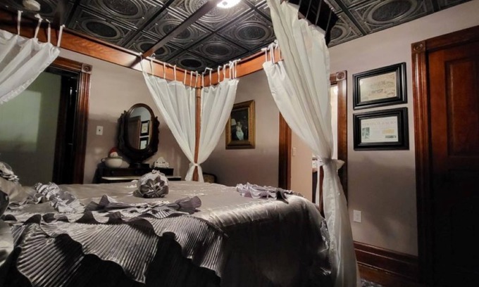 Ashfield Lit Et Petit-Déjeuner | SWICHBACK TRAIL SUITE AT TRAILS END B&B