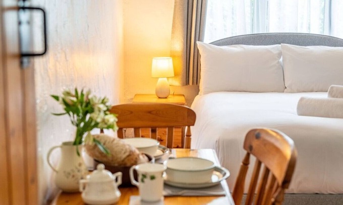 Rackheath Maison | Swift Host The Nook Rural Barn near the Norfolk Broads