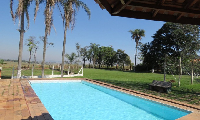 Piracicaba Maison | Piscine chauffée, toutes les chambres avec air conditionné, tv et WI-FI, et +