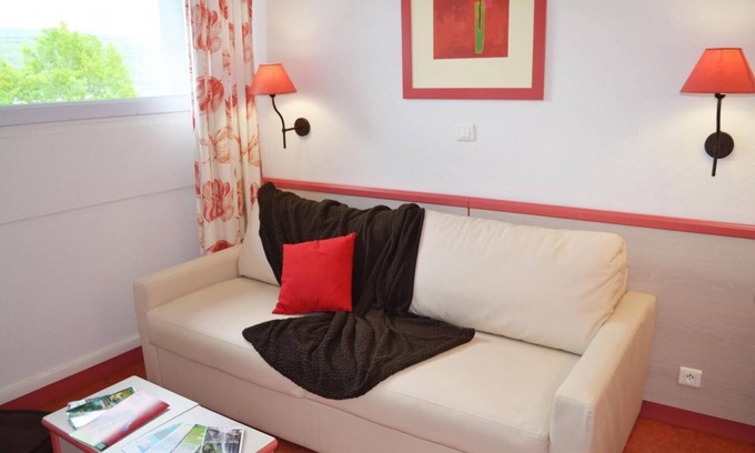 Maisod Appartement | Piscine, parking, télévision, 49m², Les Rousses