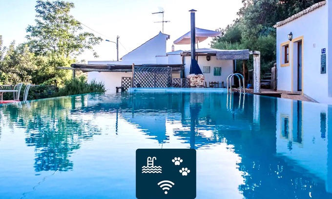 Loule Maison | Maison rurale à Salir, par iZiBookings