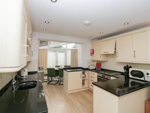 Keswick Maison | Swirl Howe
