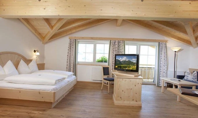 Schonbach Maison | Swiss stone pine suite - Hotel Grundlhof