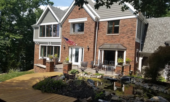 Noblesville Maison | Sycamore Cove - Private Getway on Morse Reservoir - Vacation Paradise!