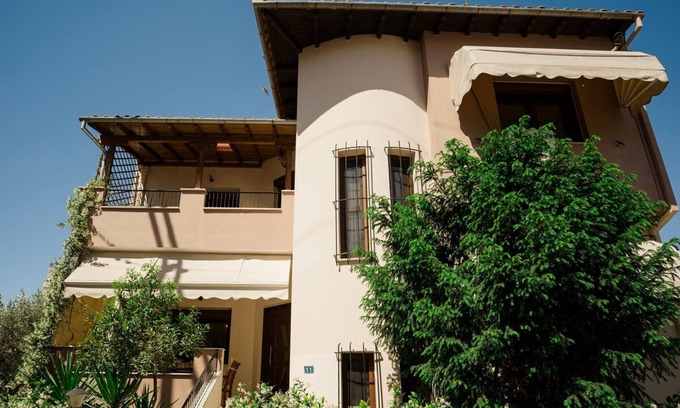 Melissatika Maison | Sylvi Maisonette Volos