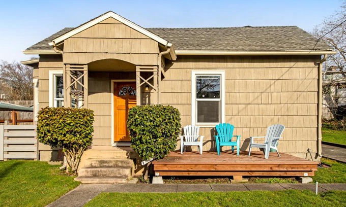 Bremerton Maison | T and B Cottage