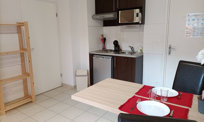 Salies-de-Bearn Appartement | T1 BIS dans résidence avec piscine B36