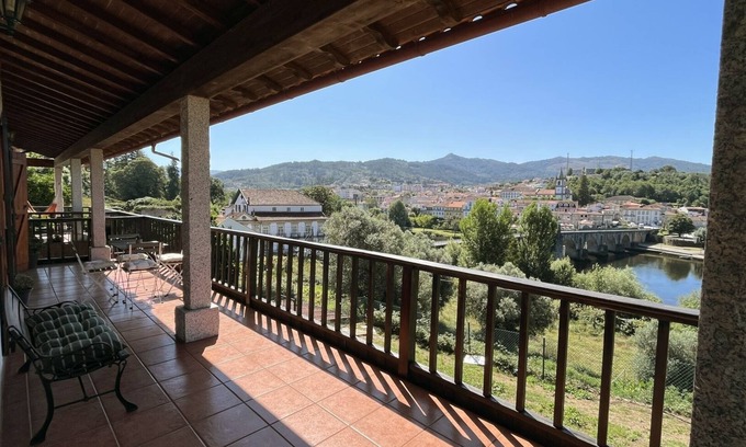 Arcos de Valdevez Maison | T1 with pool and privileged views of Ponte da Barca!