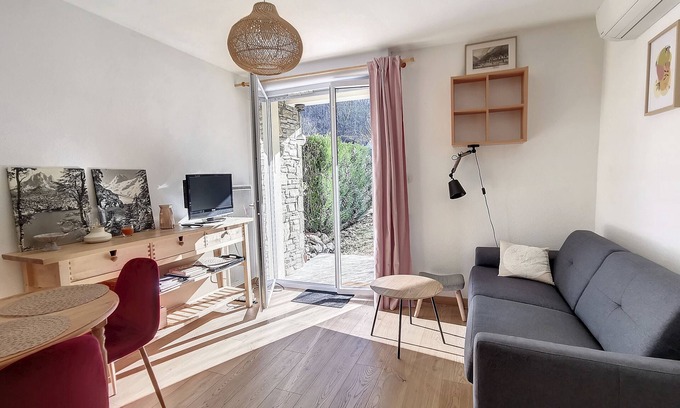 Saint-Mamet Appartement | T2 avec jardin à pied des Thermes