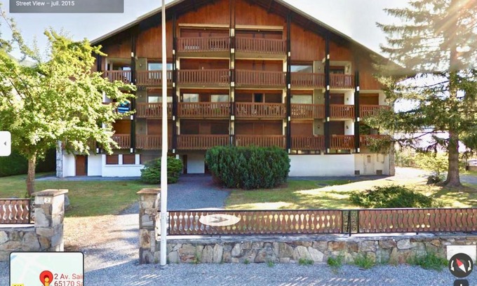 Saint-Lary-Soulan Appartement | T2 Centre Village - Proximité télécabine - Vue montagne Plein Sud - Terrasse couverte - Balcon - Chambre 1 Lit double en 160 - Salon 1 canapé convertible en 140 - Cuisine séparée
