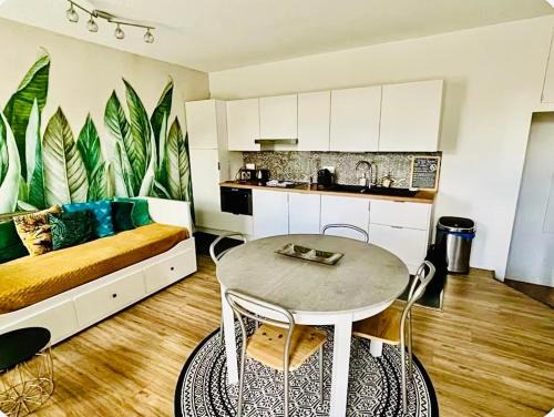 La Roche-sur-Foron Appartement | T2 Cozy au Centre 4 Personnes RochExpo Train Express Annecy Genève Evian