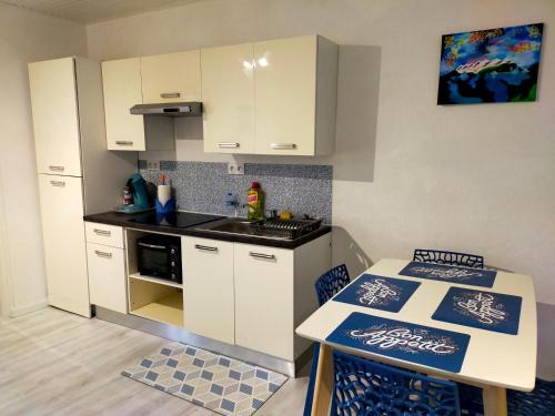 Vitre Appartement | T2 entre rivière et château centre Vitré