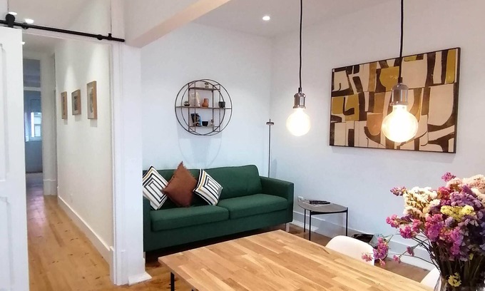 Sao Joao de Deus Appartement | T2 w/ balcony