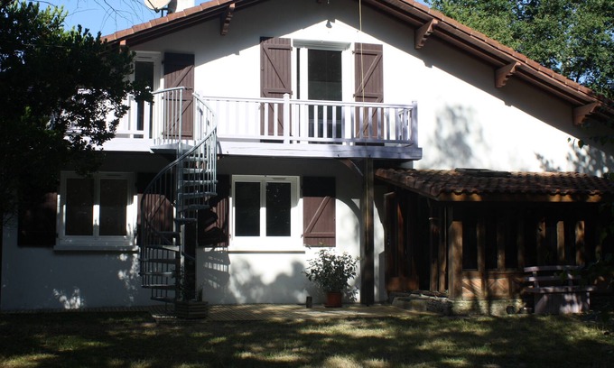 Augreilh Maison | T2 au sein d'un hectare piscine, balcon et jeux ext / base de loisirs, voie vélo