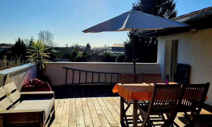 Bayonne Appartement | T3-75m2 +TERRASSE de 40m2 au 1er étage d 'une maison +JARDIN et PARKING privatif