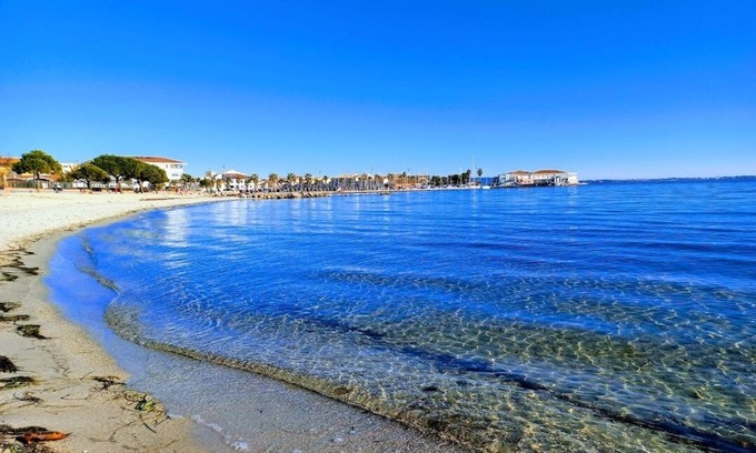 Meze Appartement | T3 apartment of 60 m2 4 minutes walk from the beach,