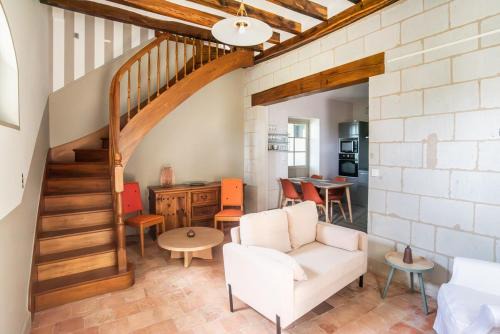 Gennes-Val-de-Loire Appartement | T3 Duplex dépendance du Château