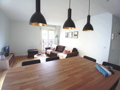 Houilles Appartement | T3 en face de la gare, Terrasse-Rooftop, Parking