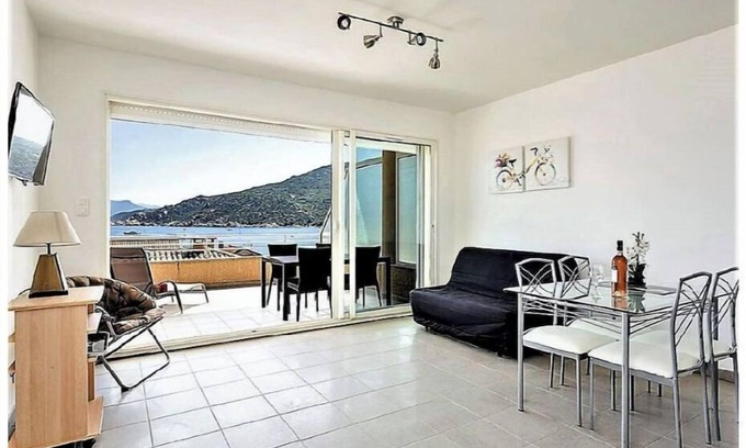 Belvedere-Campomoro Villa | T3 Les pieds dans l'eau: vue mer - Appt climatisé, équipé - Golf Campomoro