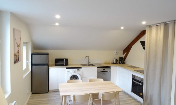 Bagneres-de-Luchon Appartement | T3 neuf 55m² lumineux, cœur Luchon, résidentiel, classé 3 étoiles