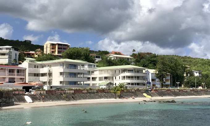 Trois-Ilets Appartement | T3 standing pieds dans l'eau, 4 pers = SUPERBE VUE