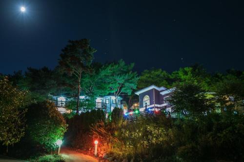Pamnamujae Maison | Taean Anmyeondo Geuttaegeu Pension