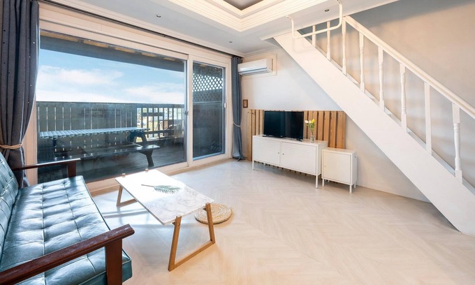 Nam Maison | Taean Anmyeondo Hwangdo Ilmare Pension