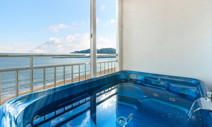 Kujanggul Maison | Taean Maumsokui Jip Pension