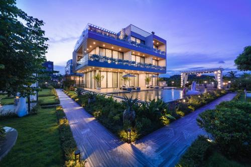 Ha Long Appartement | Tahagi Villa Tuan Chau Ha Long by HOFs