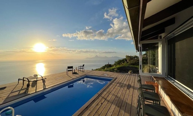 Punaauia Maison | Tahiti Heilani’s cottage, Free pick up and drop off, 2 bedrooms AC, Heated pool