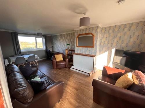 Arnol Maison | Taigh 24, Barvas