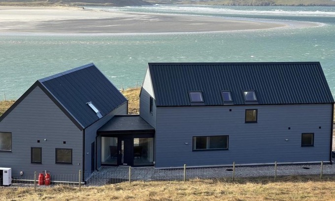 Harris Maison | Taigh Rona