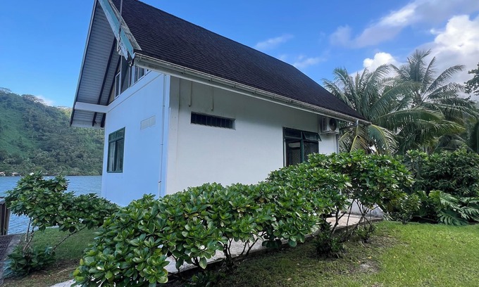 Teahupoo Maison | Taina - Faaroa Bay Villa