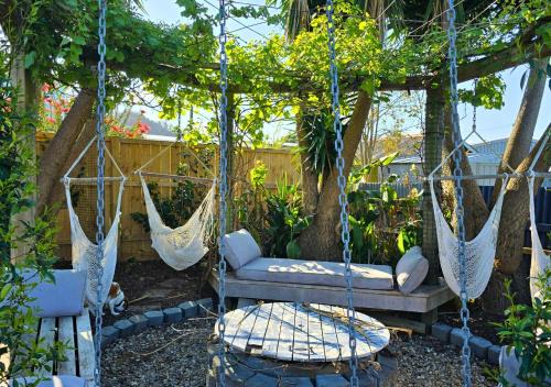 Tairua Maison | Tairua Garden Hideaway - Homestay with Private Room