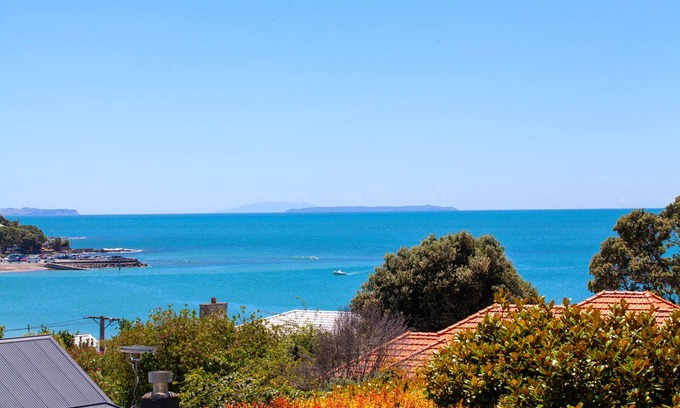 Takapuna Maison | Takapuna with own beach access