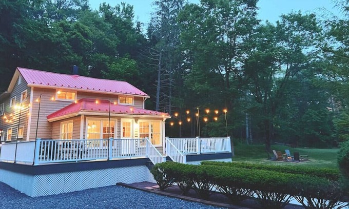 Farrandsville Maison | Take a hike. Make smores. Relax inside. Everything you want; right here!