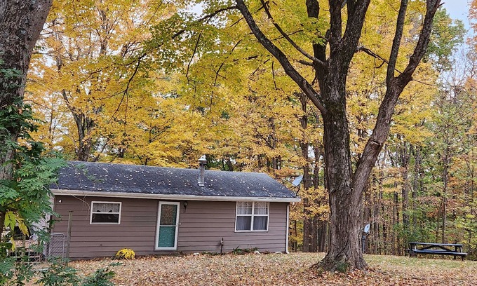 McArthur Maison | Take it easy at this unique and tranquil getaway in the zaleski state forest.